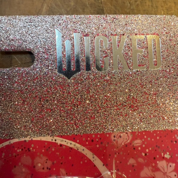 Wicked Pink Strawberry Lotion Hair Care Pink Brush Comb & Mirror Set NEW - Picture 3 of 11